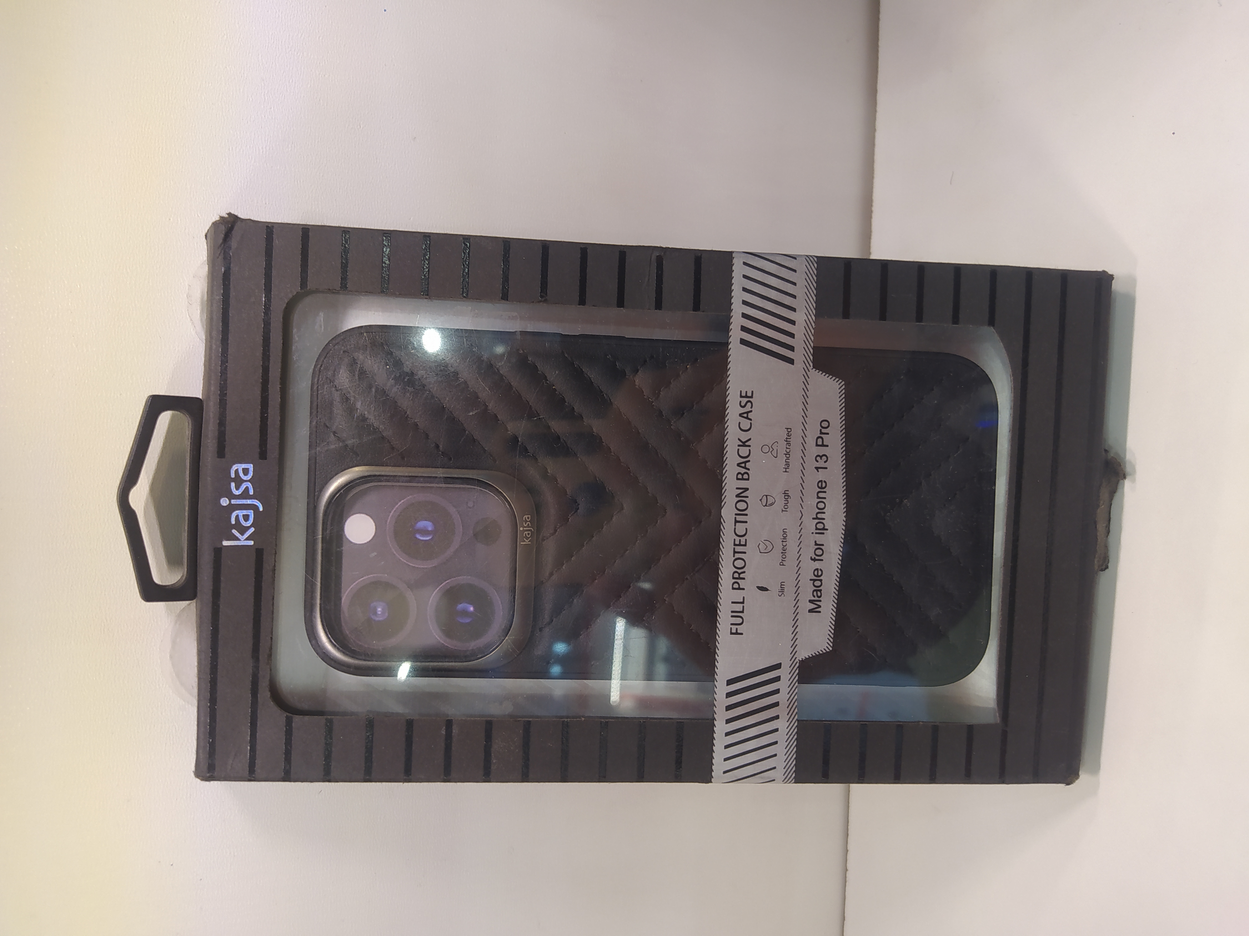 کاور آیفون کجسا طرح دوخت وی Kajsa Dale Collection V Shape مناسب برای iphoone 13 PRO